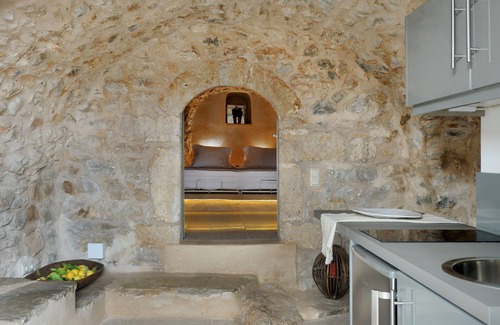 Lefktron Casa | Recientemente renovado 18cent. Con monasterio amurallado jardín y con encanto Servicios