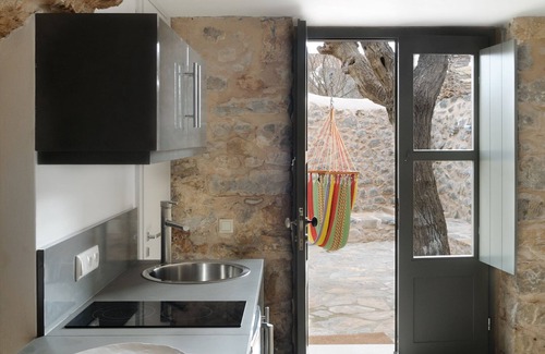 Lefktron Casa | Recientemente renovado 18cent. Con monasterio amurallado jardín y con encanto Servicios