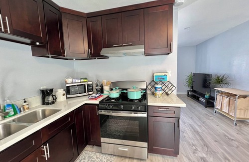 Santa Ana Casa | Recently Renovated: 4BR-3BA Oasis Near Disneyland