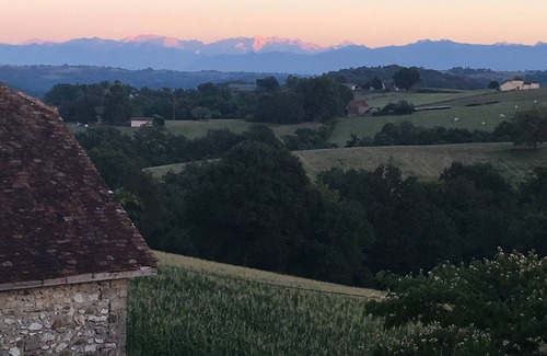Sauvelade Otro | Recientemente renovado bearnesa granja con piscina climatizada y vistas al Pyren