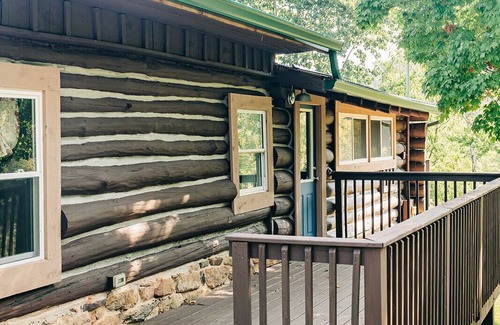 Pearisburg Cabina | Recently renovated mountaintop cabin!