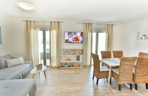 Cove Osibova (Milna) Villa | Villa recientemente renovada, un lugar perfecto para sus vacaciones de vacaciones.