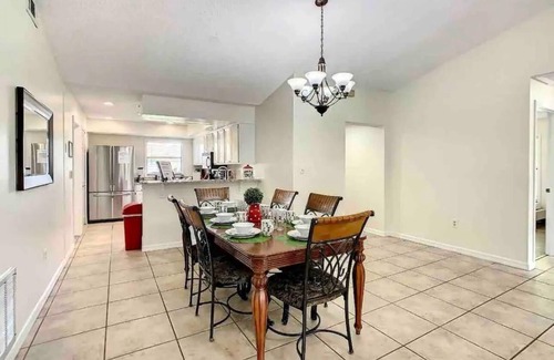Poinciana Casa | Hogar Acogedor con Temática Disney Recientemente Renovad