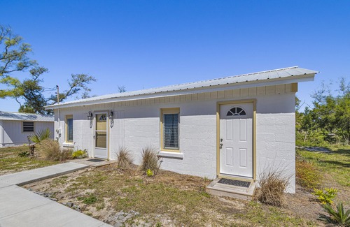 Port St. Joe Cabaña | "Recuperation Cottage" offers gulf views and is steps to the beach! Pet-friendly, boat parking