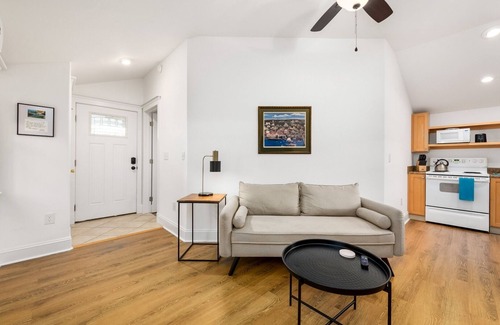 Manteo Casa | Recycle House 1 Bedroom Home at Roanoke Park