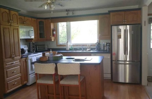 Red Bay Casa | Red Bay Beach Cottage Rental, ON