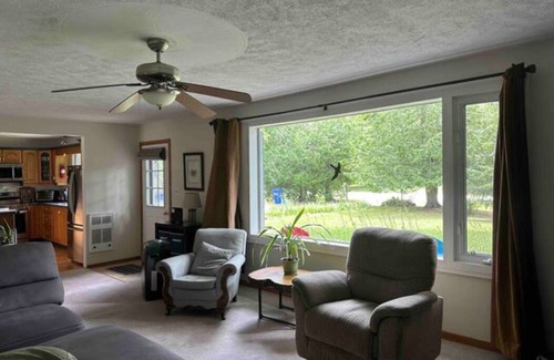 Red Bay Casa | Red Bay Beach Cottage Rental, ON