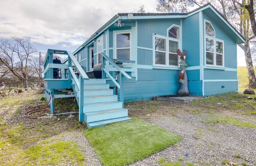 Red Bluff Casa | Red Bluff Home w/ Laptop-Friendly Workspace!