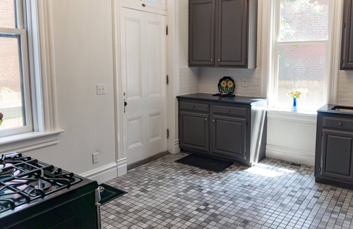Lafayette Square Casa | Red Brick Row by StayLage