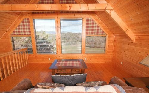 Sevierville Villa | Red Cedar Lodge