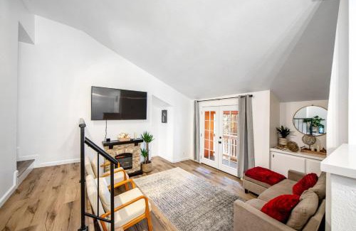 Arrowhead Villas Casa | Red Cottage Charmer