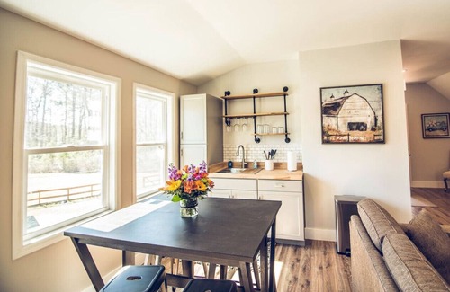 Rocky Point Apartamento | Red Dog Farms Modern Studio Apt