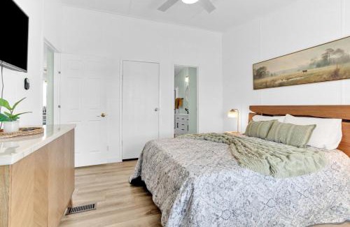 Quitman Casa | Red Door Cottage