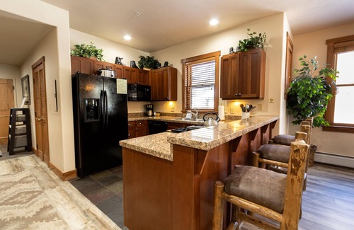 Keystone Condominio | Red Hawk Townhomes by Summit County Mountain Retreats