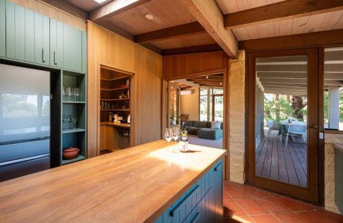 Red Hill South Casa | Red Hill South Hideaway - Rural Luxe with Pool