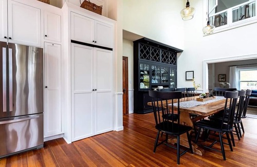 Paso Robles Casa | Red House Paso- Modern Farmhouse Downtown