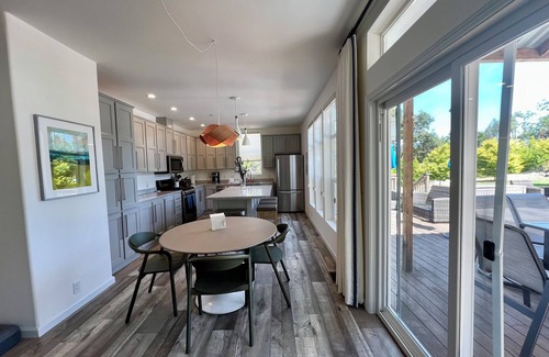 Santa Rosa Casa | Red Pepper Retreat-heated pool, hot tub,walk, hike and/or bike to Annadel Trail