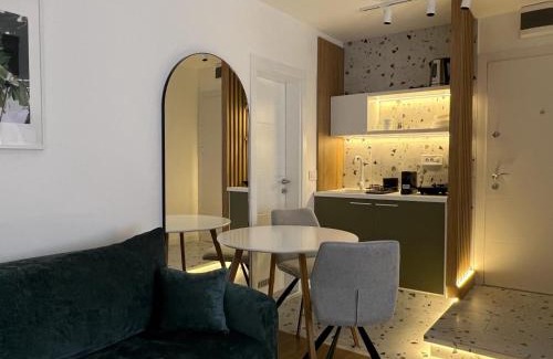 Novi Beograd Apartamento | RED RIDING HOOD