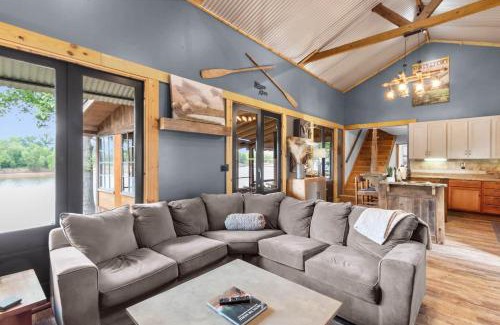 Shreveport Cabina | Red River Lodge With Panoramic River View