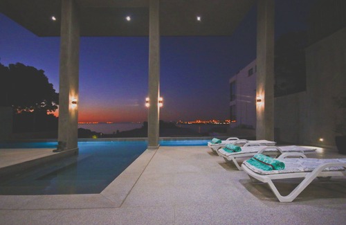 Mountainside Apartamento | Red Rock Ocean View Villa - Colonel's Room