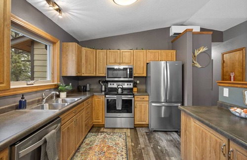 Colonial Pine Hills Casa | Red Rock Retreat Private Hot Tub