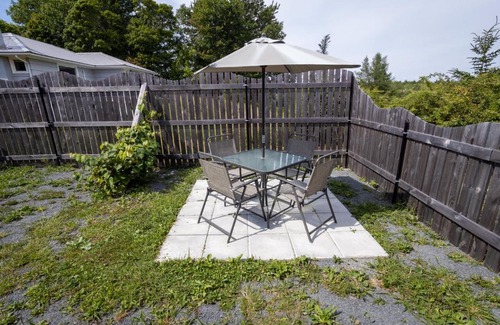 Lunenburg Casa | Red Roof Bed & Breakfast