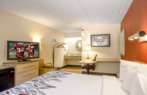 Greensboro Hotel | Red Roof Inn Greensboro Coliseum