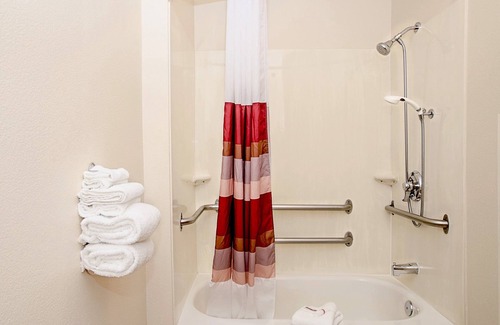 Oxford Valley Hotel | Red Roof Inn Philadelphia - Oxford Valley