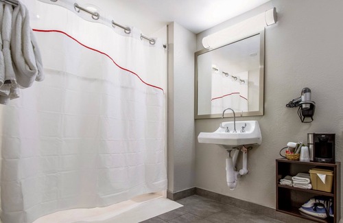 Addison Hotel | Red Roof Inn PLUS+ Dallas – Addison