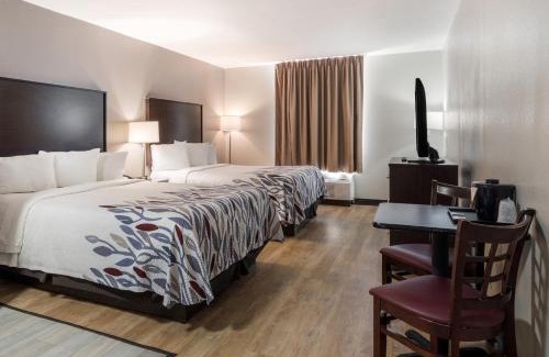 Jacksonville Hotel | Red Roof Inn & Suites Jacksonville, NC
