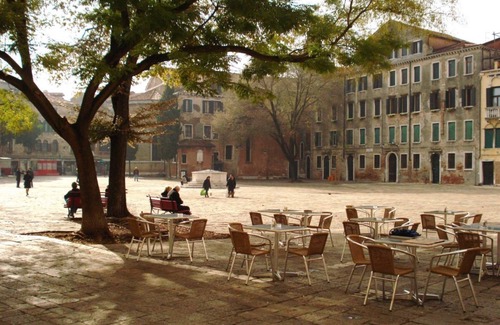 Santa Croce Apartamento | Red Rose: grande apartamento en edificio histórico