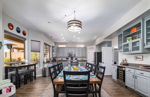 Las Sendas Casa | Red Skies at Night - Private Htd Pool & Spa, pool table, bikes, King beds & TVs!