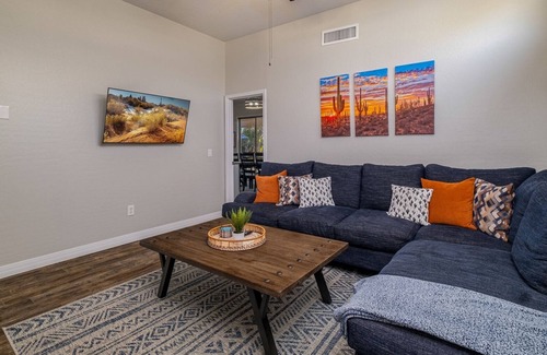 Las Sendas Casa | Red Skies at Night - Private Htd Pool & Spa, pool table, bikes, King beds & TVs!