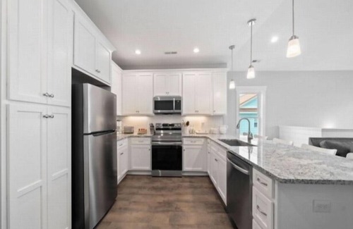 Wilmington Beach Villa | Red Snapper (3-Bedroom Villa) by RedAwning