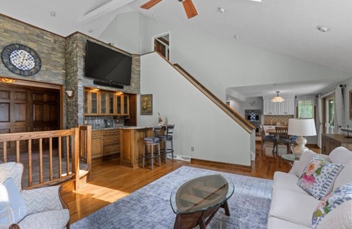 Skaneateles Casa | Red Tail Retreat-Family Memories