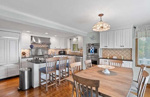 Skaneateles Casa | Red Tail Retreat-Family Memories