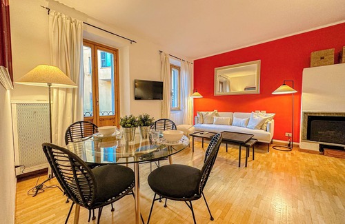 Guastalla Apartamento | RED81 Suite - 10 min dal Duomo - 2 camere