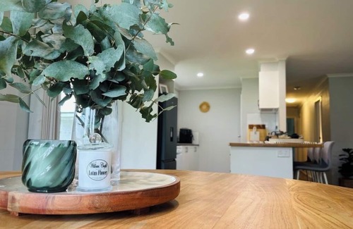 Stratford Casa | Redbank Retreat- Serenity among the gum trees!