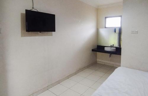 Cisarua Hotel | RedDoorz at Alam Hegar Cisarua Puncak
