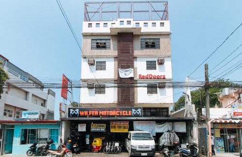 Las Pinas Casa | RedDoorz at CAA Road Las Pinas