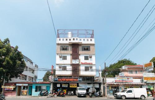 Las Pinas Casa | RedDoorz at CAA Road Las Pinas