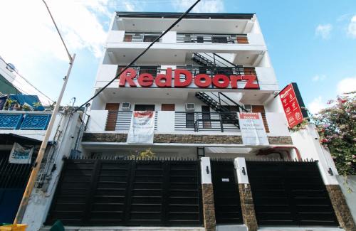 Bangkal Hotel | RedDoorz at DBuilders Rooms Bangkal Makati