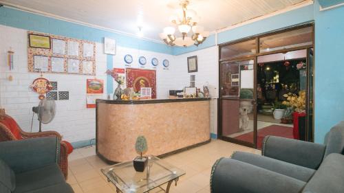 Mandaue Hotel | RedDoorz at La Maria Pension And Tourist Inn