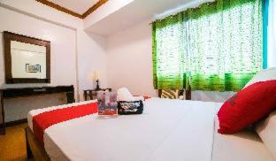 Moonwalk Hotel | RedDoorz at Moonwalk Paranaque