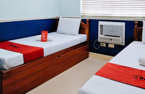 Downtown Cebu Hotel | RedDoorz @ Bonifacio St Cebu