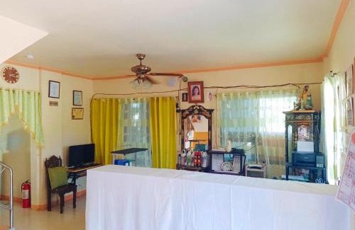Garcia Hernandez Hotel | RedDoorz @ Garcia Hernandez Bohol