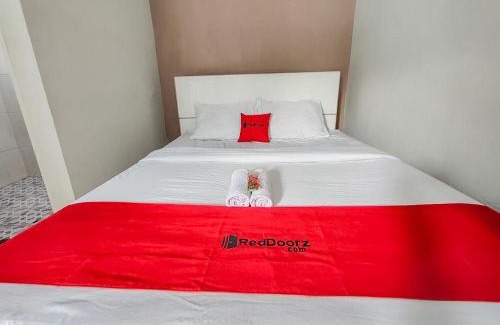 Sidomulyo Hotel | RedDoorz near Alun Alun Batu 2