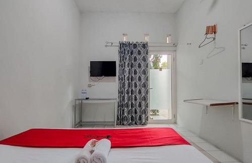 Sidomulyo Hotel | RedDoorz near Alun Alun Batu 2