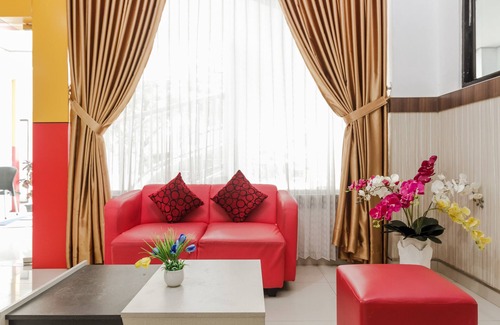 Banjarmasin Casa | RedDoorz near RSU Suaka Insan