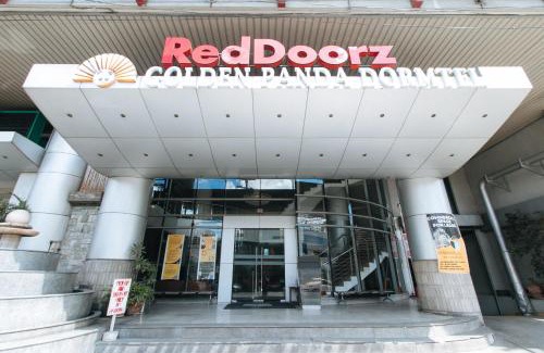 Tatalon Hotel | RedDoorz Plus @ E Rodriguez Corner Banawe